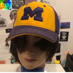 #07 - Random Hat