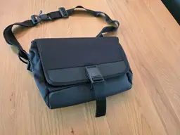 Modern Dayfarer Sling v1