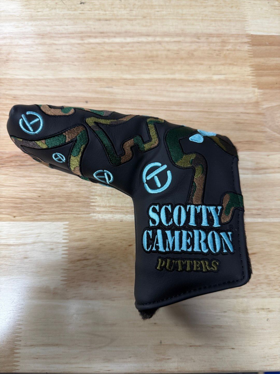 Scotty Cameron Putters Peace Flag USA Sign Titleist Pro V1X Golf Ball