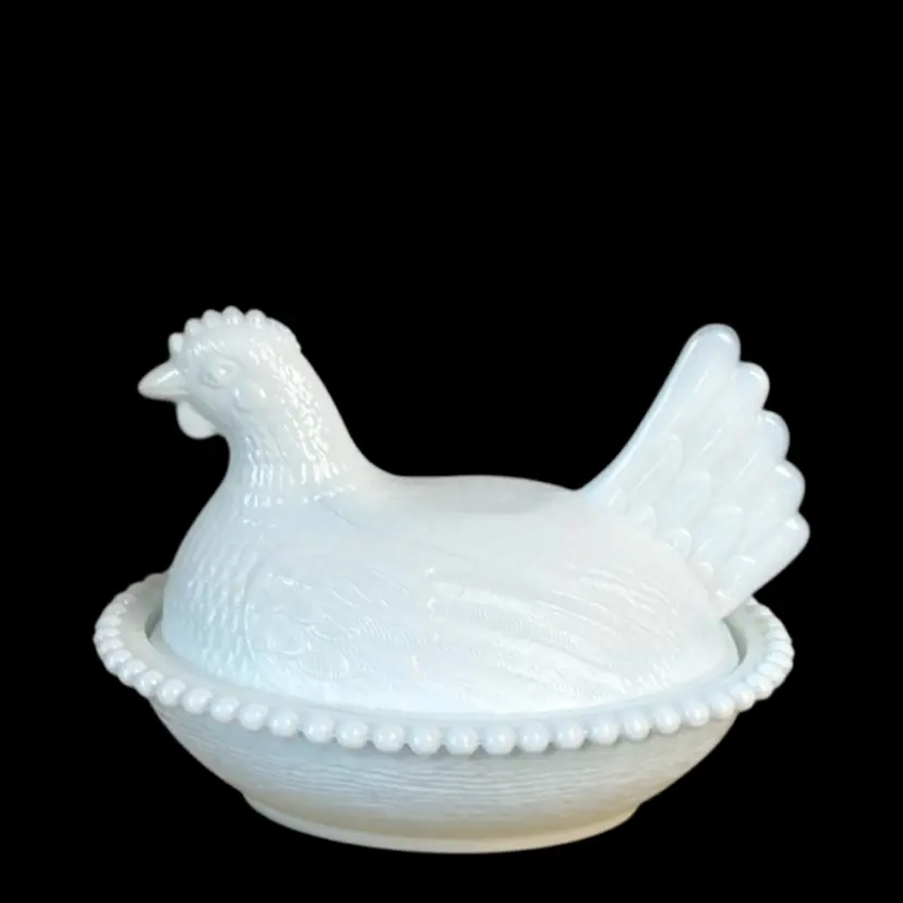 Beautiful Indiana Glass Co. Milk Glass Hen On Nest Covered Candy Dish
5-1/2” T 7” L x 5-1/2” W