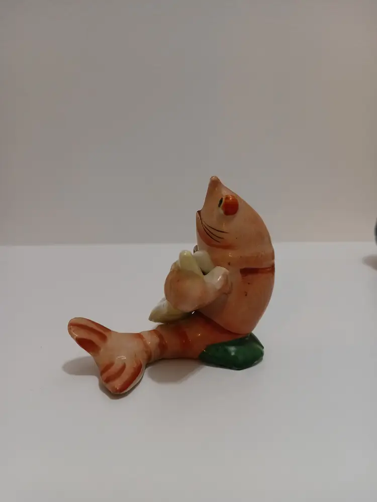 Cute Little Anthropomorphic Crawdad/Shrimp Musician