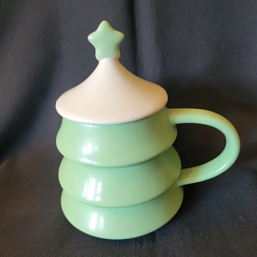 Christmas Tree Mug w/lid Ceramic Dolomite Modern Gourmet Foods
