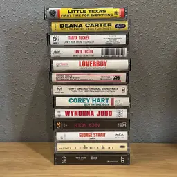 Lot Of 13 Cassettes