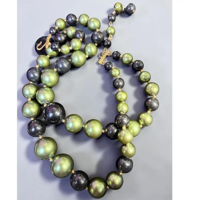 Vintage MCM Two Tier Green & Black 12” & 13” Necklace