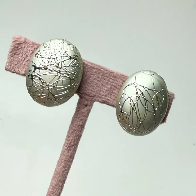 Vintage Spun Sugar Thread Clip On Earrings Silver Tone Spaghetti