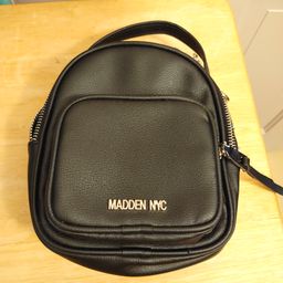 Madden NYC bag. Missing straps but great condition. As shown.