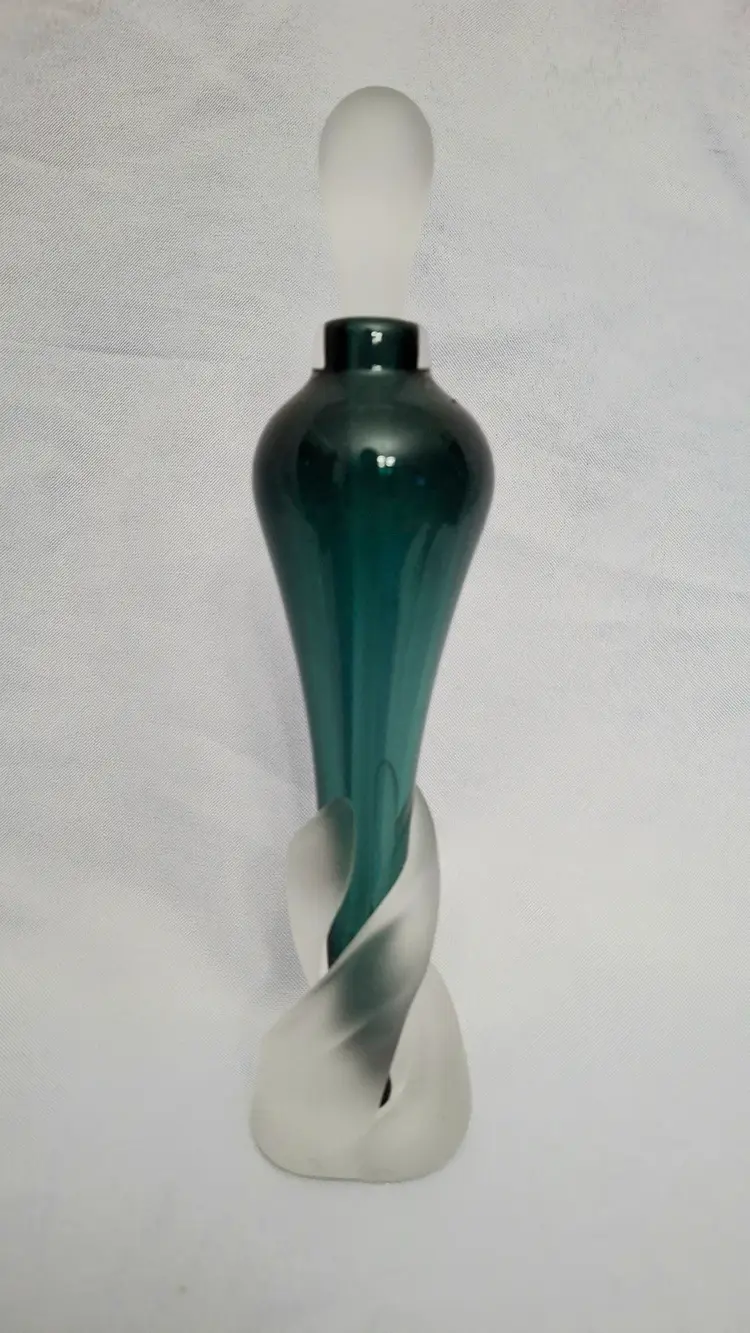 Matthew Beuchner Thames Art Glass Swirl Perfume Bottle – Signed Teal and Frosted Glass