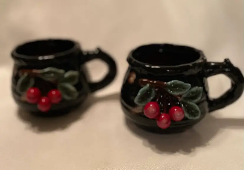 NWOT Gorgeous RARE Apple Tree Design Set of 2 Cherry Tree Mugs Teacups