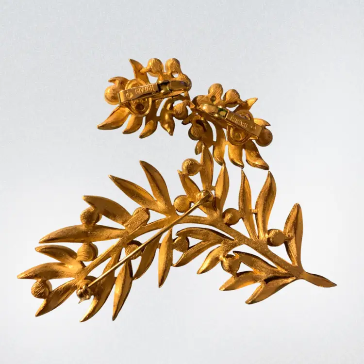 Vintage  Trifari Leaf Brooch And Matching Clip Earrings