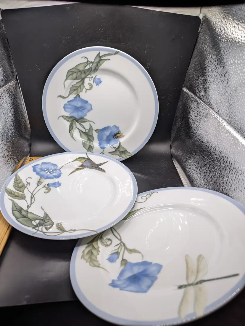 Vintage Set of 3 Williams Sonoma 8 in Salad Plates Blue Bell Trumpet Flowers With Hummingbird, Dragonfly and Bee.