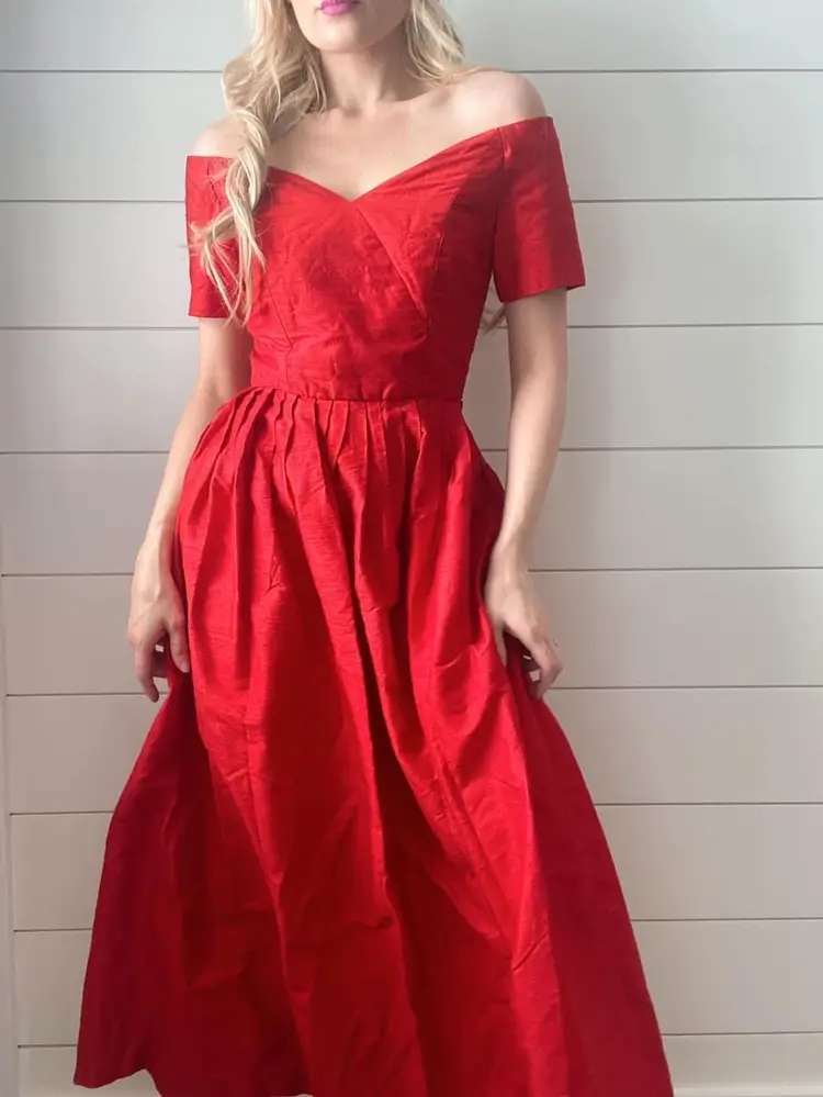 Watters And Watters 100% Silk Off Shoulder Vintage Ballgown
