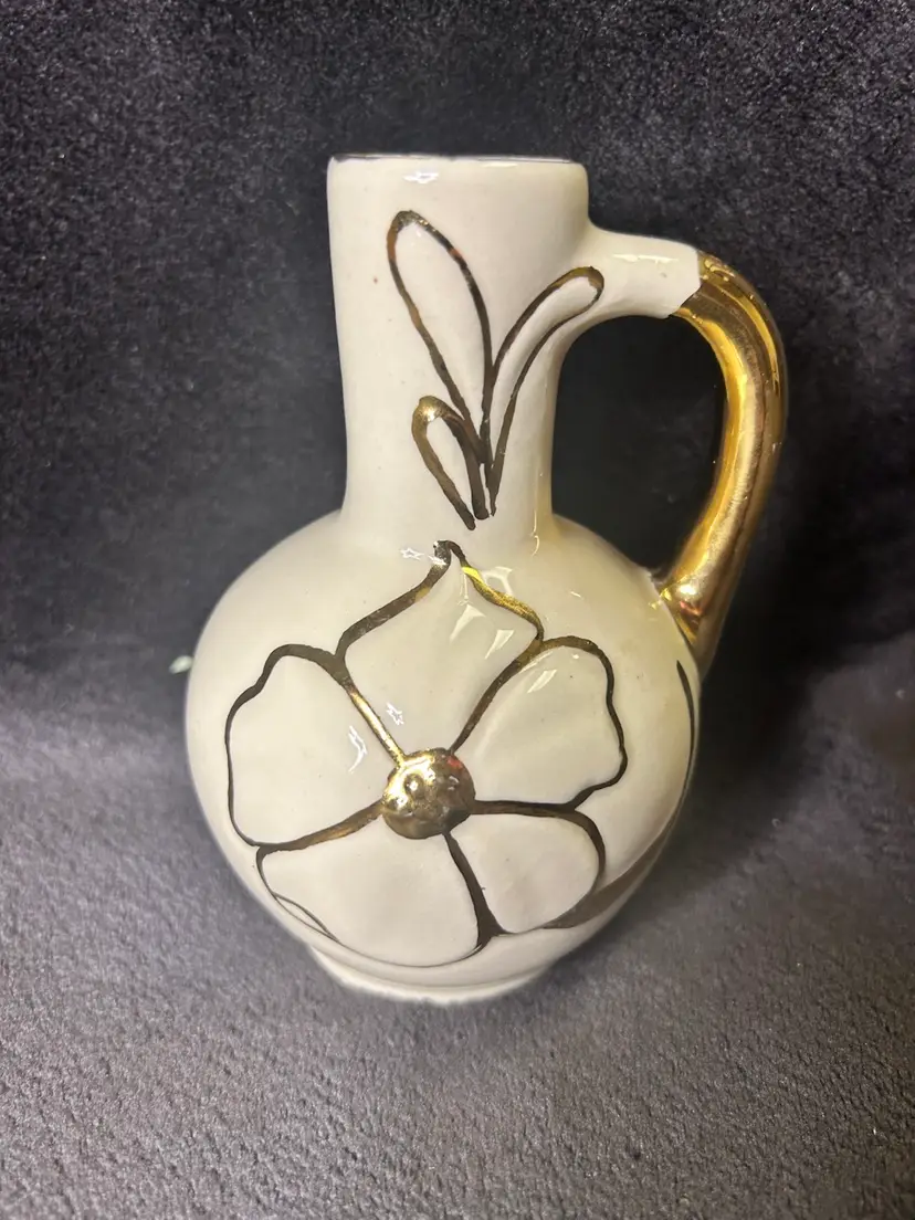 MCM Cream/Gold Bud Vase with Raised Flower - Mid-Century Modern Elegance 5”