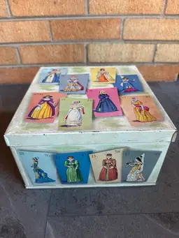 British Biscuit Tin Spotlighting Women’s Fashion