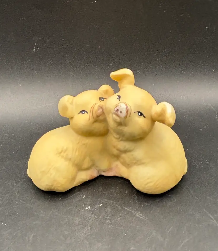 Figurine, Two Little Pigs, Vintage, Maker Unknown, Ceramic