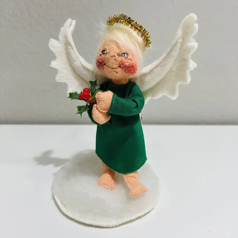 Meredith Annalee Doll Holly Berry Angel in Green Dress 1996 5in Hampshire USA