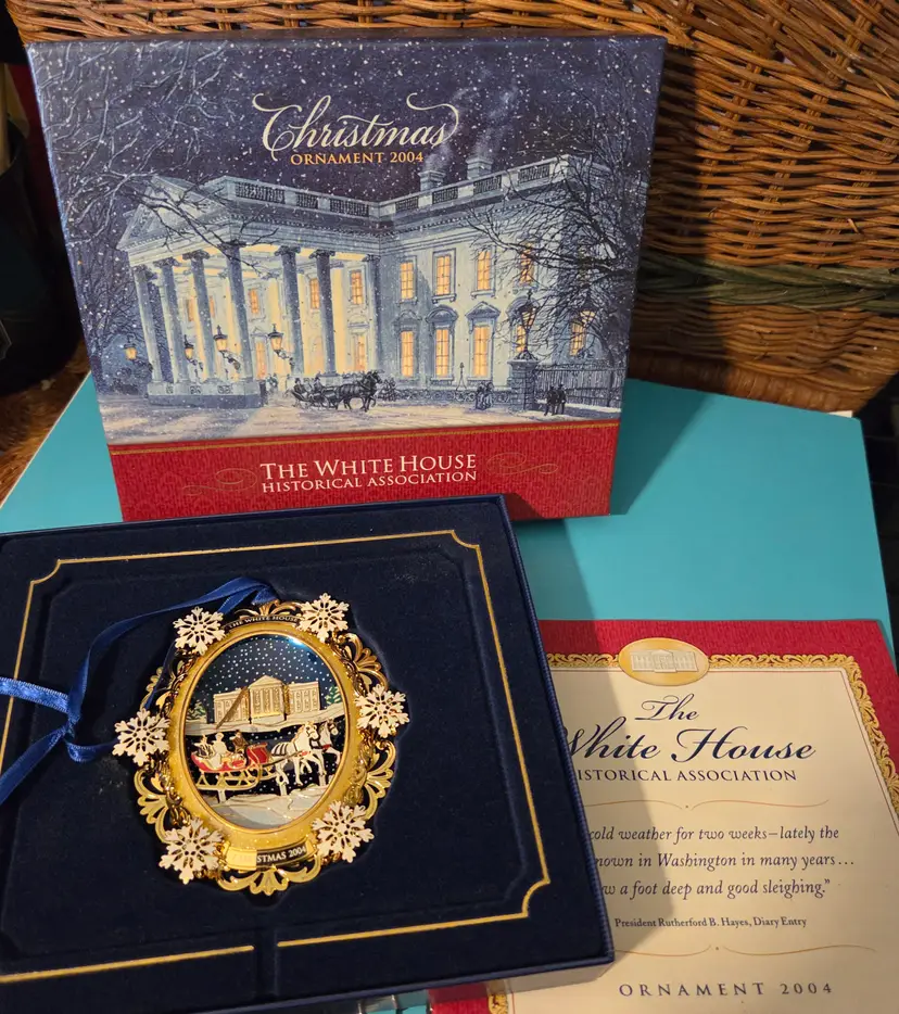 2004 White House Historical Association Ornament