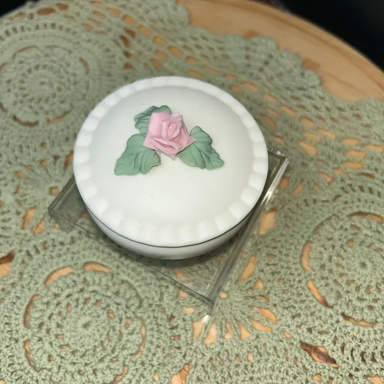 Vintage Porcelain (Bisque) Trinket Box With Pink Rose And Leaves