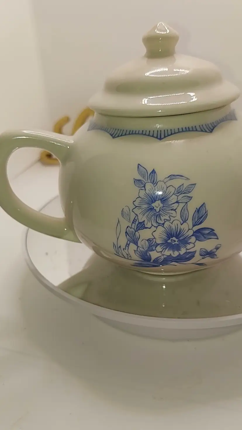 Very RARE Homer Laughlin Vintage Teapot - White with Blue Flowers 1993 Retired