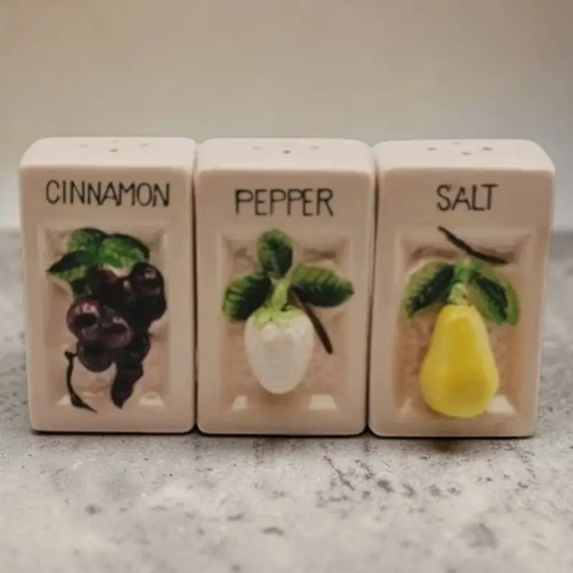 Salt, Pepper & Cinnamon Ceramic Pink Shakers 3D Fruit Strawberry Pear Grapes Vtg