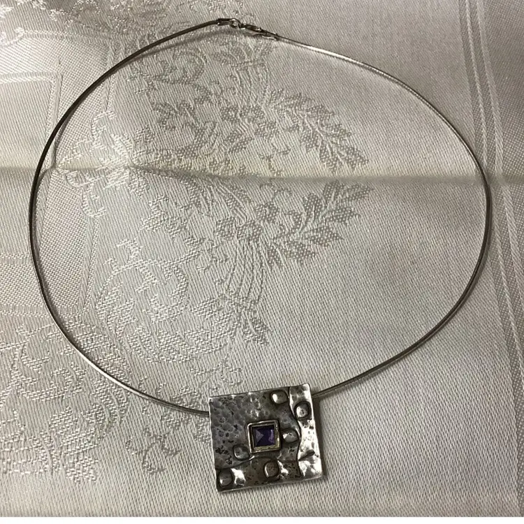 Sterling Silver Italian Omega Chain With A Sterling Silver Pendant Amethyst Glass Center Signed 16”
