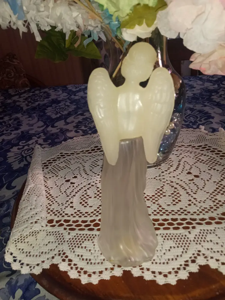 #01 Avon angel decanter