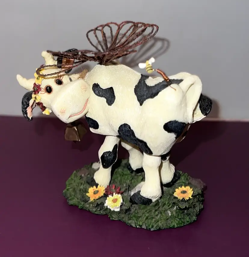 2003 Boyd’s Bears Holy Cow #36664 Cheekie Cow With Bee