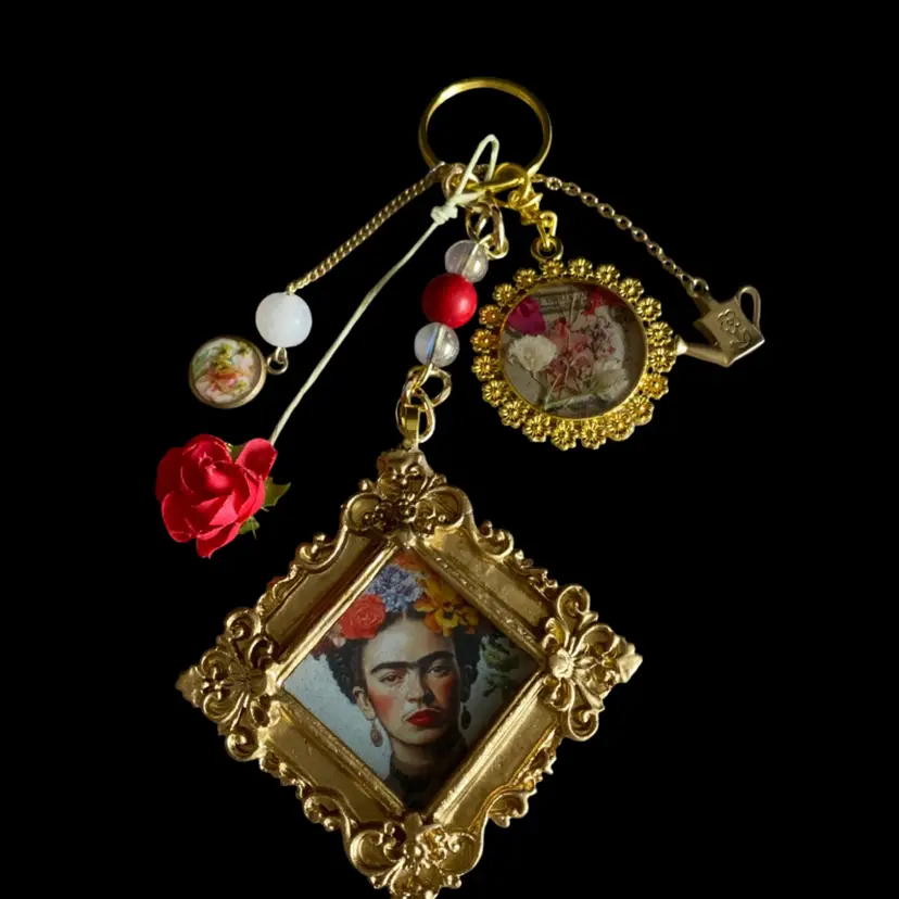 30 FRIDA KAHLO PURSE BAG CHARM RED ROSE KEY RING GOLDEN