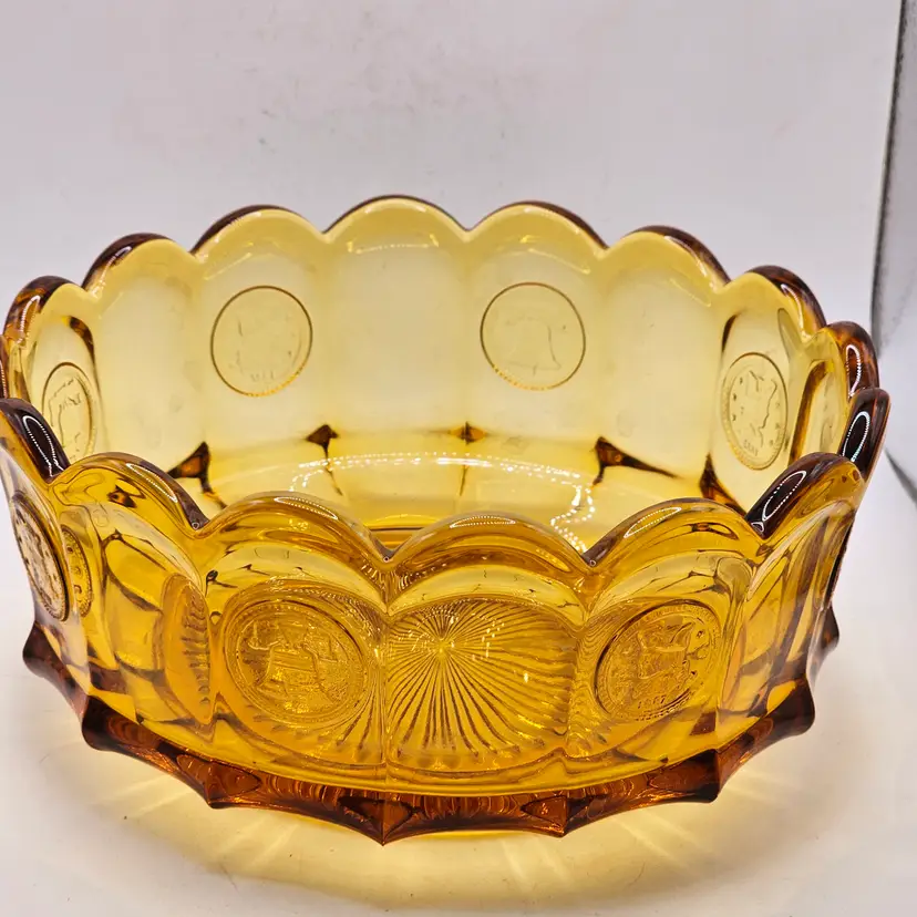 Vintage fostoria amber glass coin 8" round Scalloped bowl