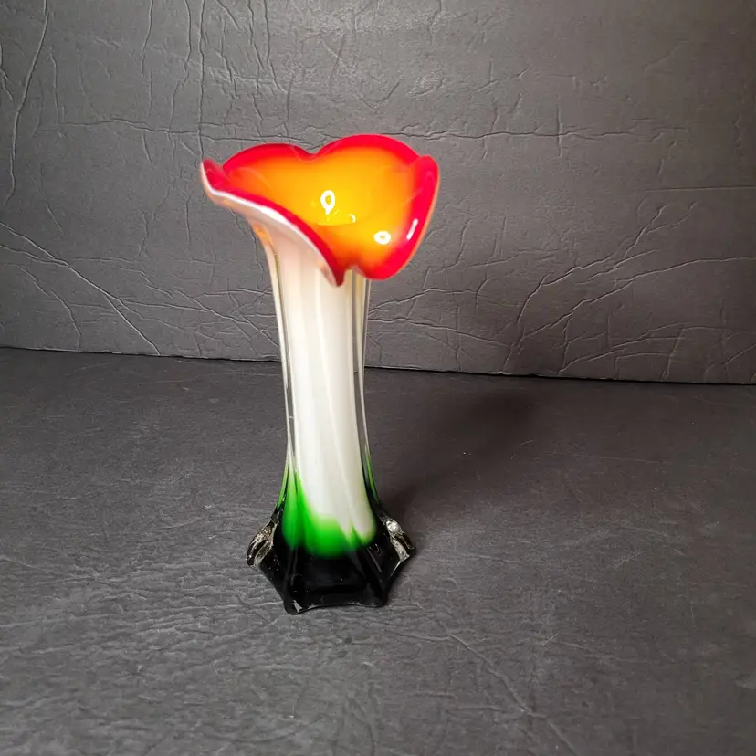 Beautiful Vintage Murano Art Glass Jack in the Pulpit Lily Vase Mint