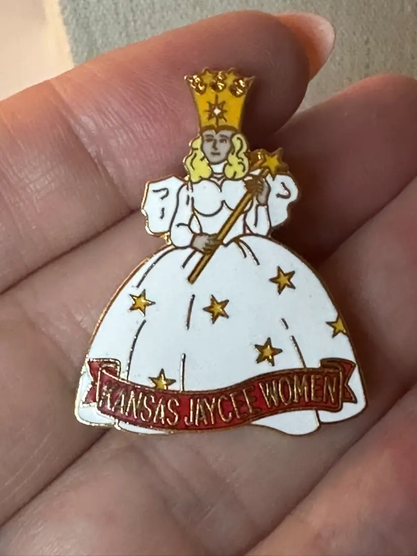 Glinda The Good Witch Kansas Jaycee Pin
