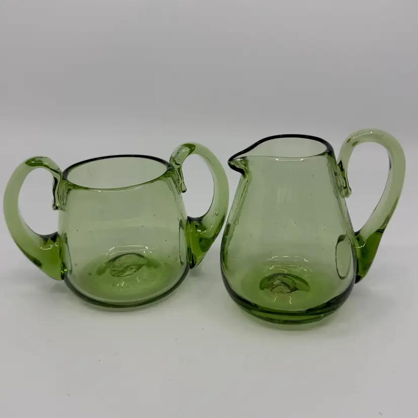 Vintage Williamsburg Green Blown Glass Sugar and Creamer Set