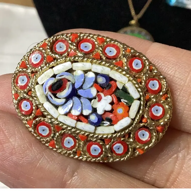 Vintage Micromosaic Brooch 1 1/4”
