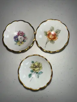 Limoges Porcelain Footed Trinket Dishes Set of 3