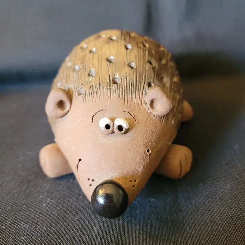 Vtg Studio Art Pottery Hedge Hog Tooth Pick Holder Figurine Signed 2 x 3.5 in