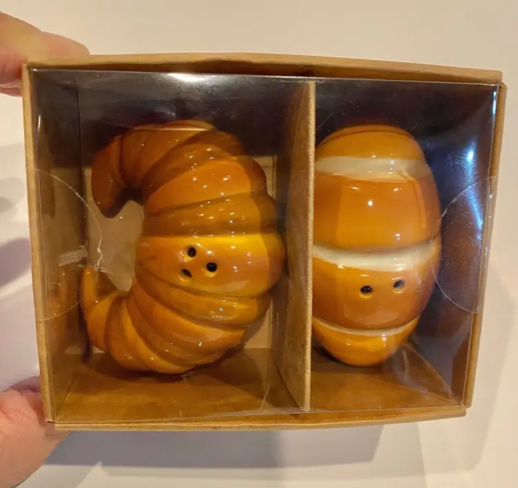 *NIB* World Market Croissant/Bread Loaf Salt & Pepper Shakers TikTok Viral Item