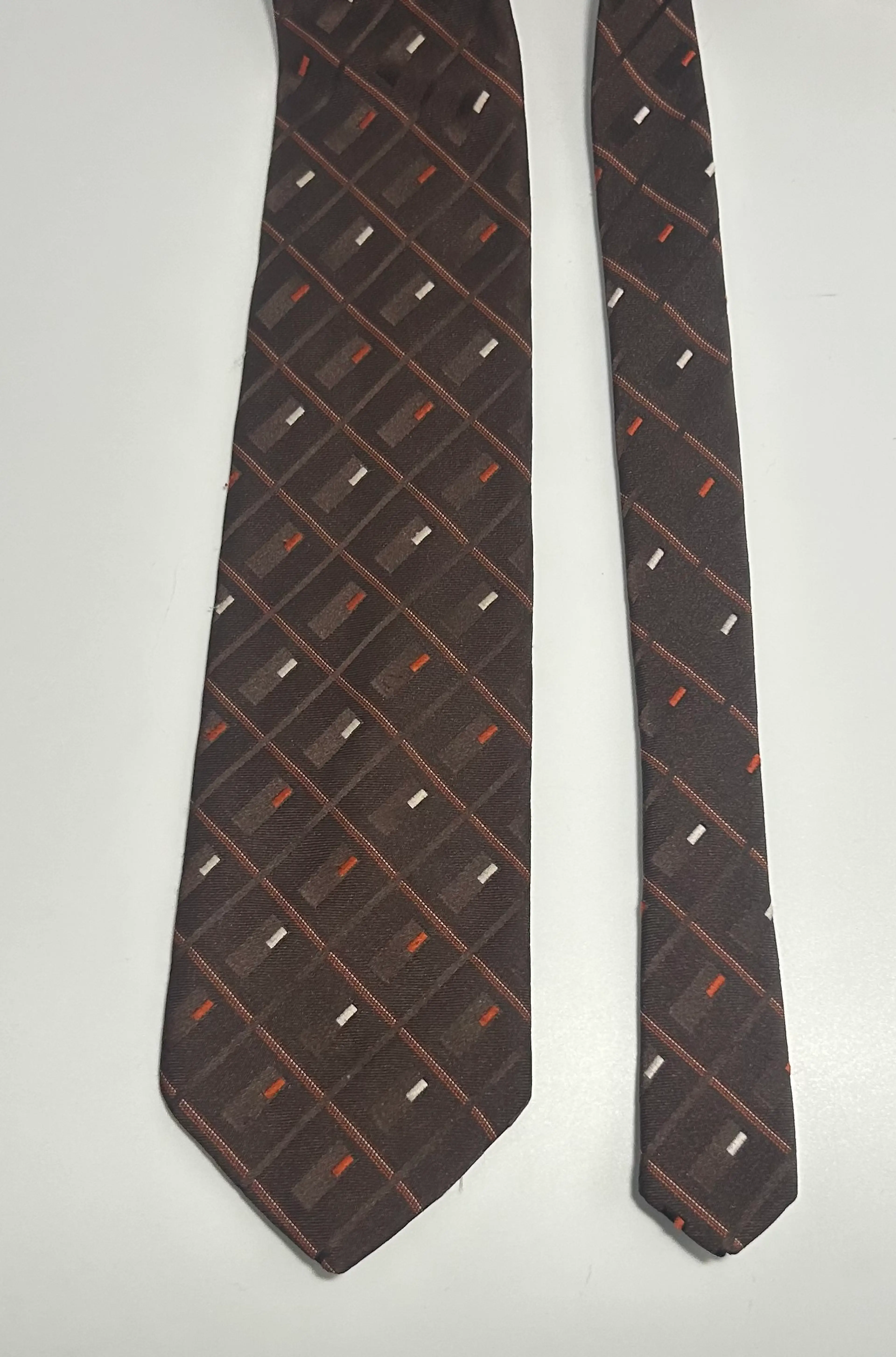Image 2 of 6