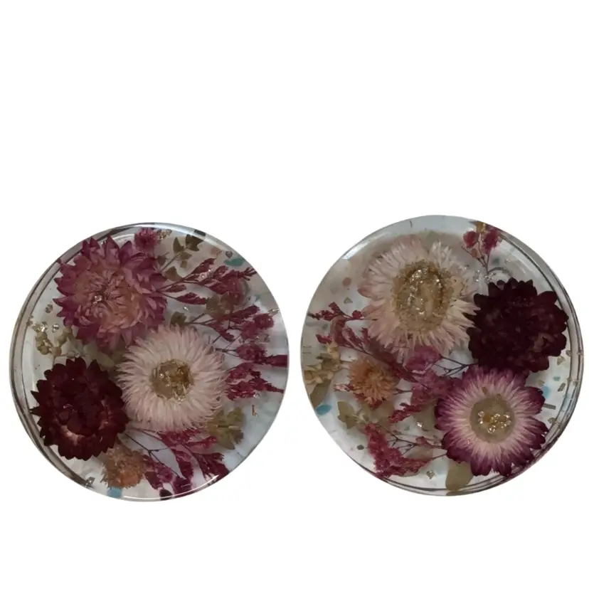 3 1/2” Round Lucite Coasters With Pink And Purple Dried Flowers And Gold Flecks. Set Of 2. Pads On Bottom
