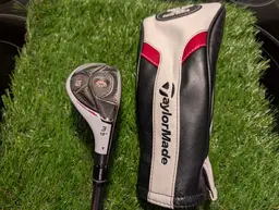 TaylorMade R15 3 hybrid 19* - Speeder77 S-Flex Shaft