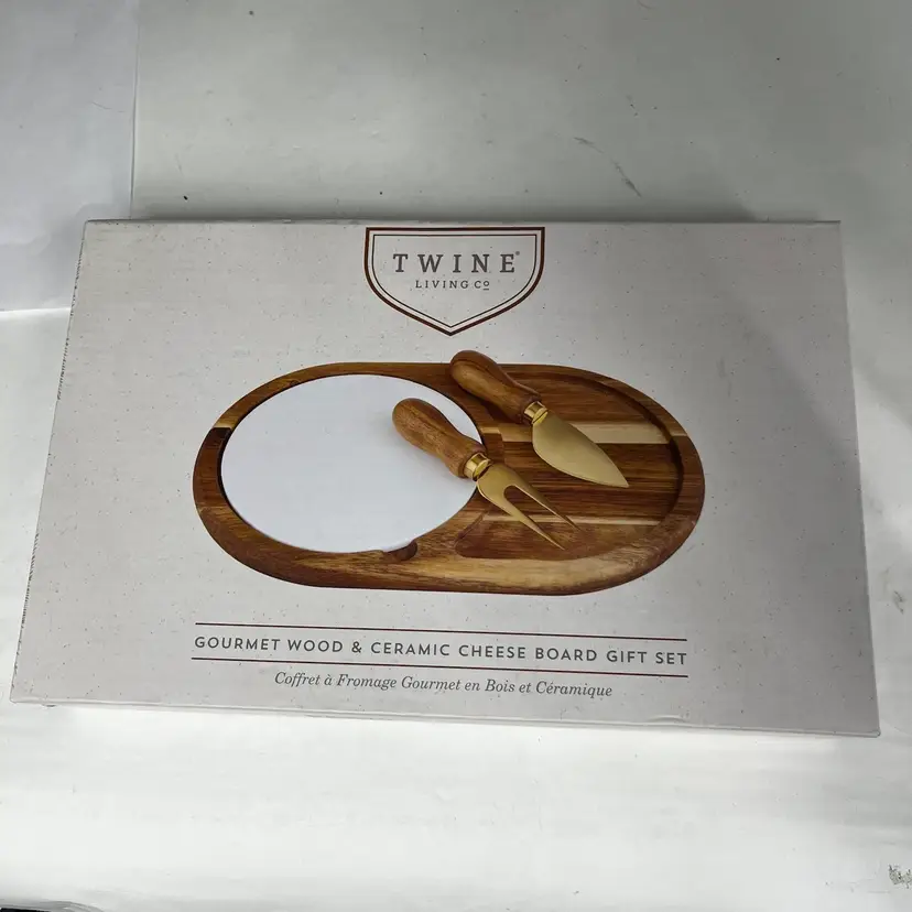 Twine Living Gourmet Wood Cheese Board Set