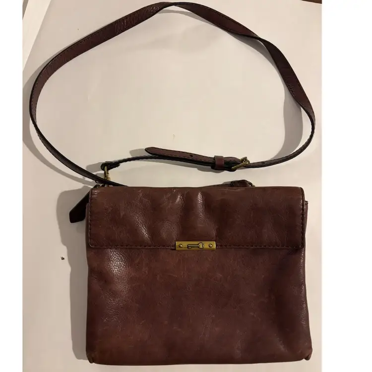 Fossil Leather Brass Brown Crossbody 9.25”x 7.25”