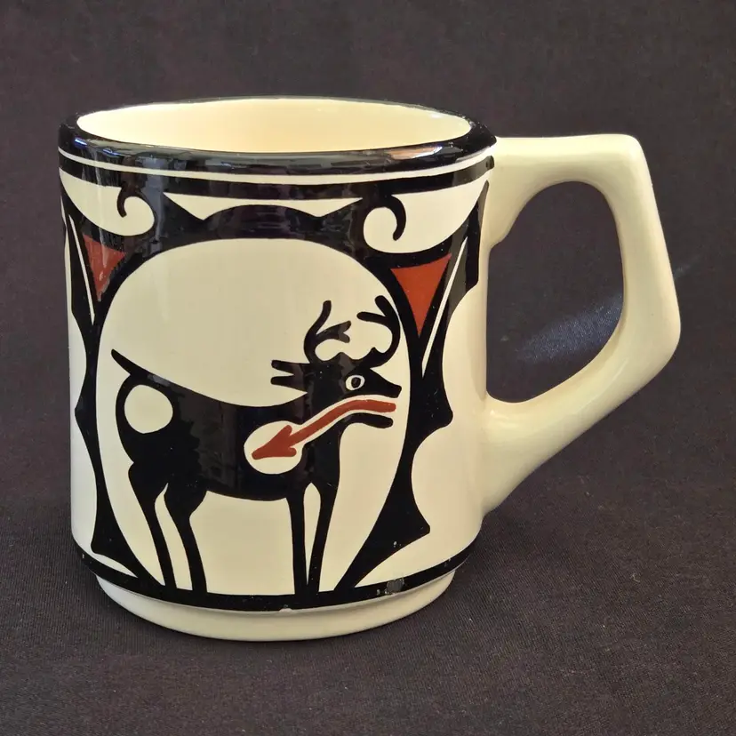 Eileen Yatsattie Mug Zuni Pueblo Pottery KNIFE WING Signed 3¾" Tall Vintage Condition Issues