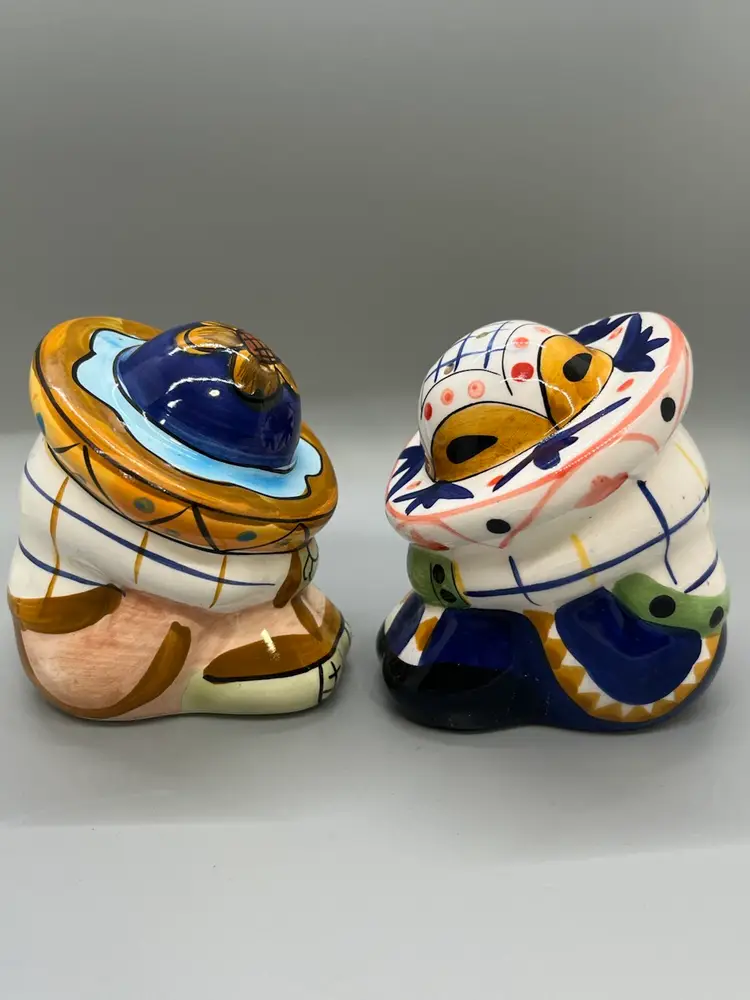 Kitchen Salt and Pepper Shakers Sleeping Siesta Mexican Sombrero Ranchero