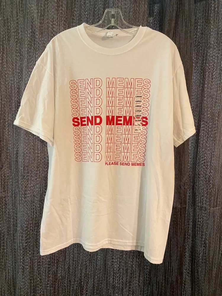 Fruit of the Loom Size Large White & Red Send Memes Short Sleeve T-Shirt - New