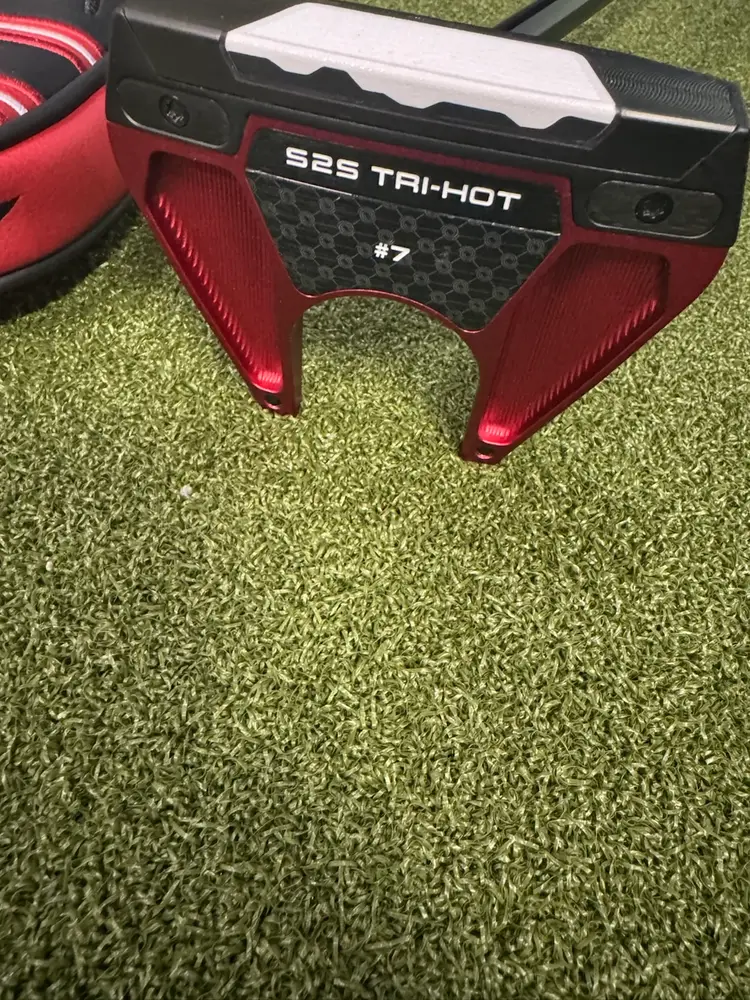 Odyssey 525 Tri Hot #7 Square To Square 35” RH 2026 Model *NEW*