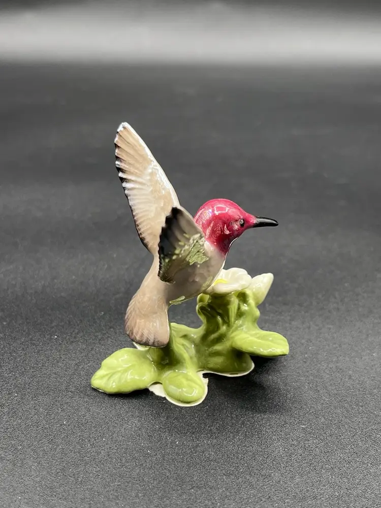#21 Mini Retired Hagen Renaker Porcelain Hand Painted Red Head Hummingbird On Flower Figurine 3”🌺