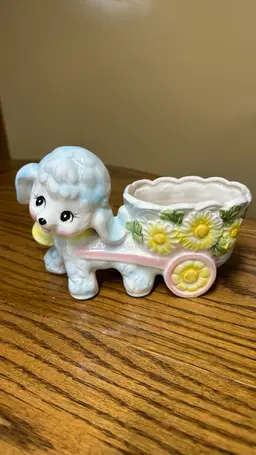 Relpo Lamb with daisy wagon planter 6728