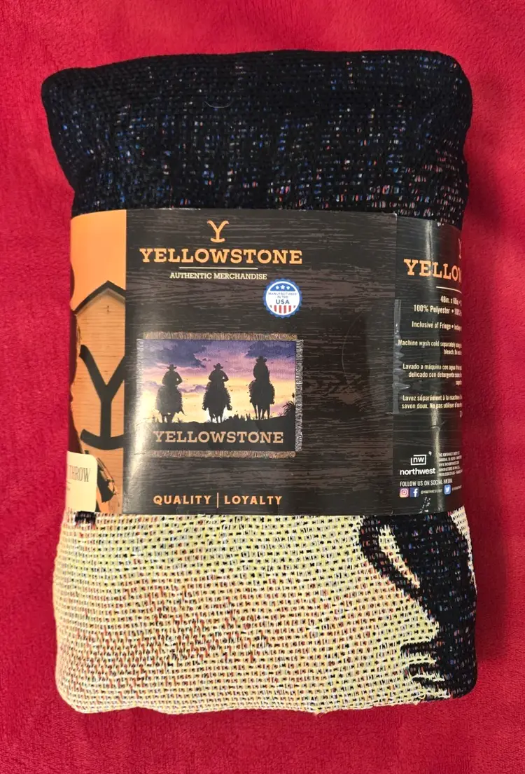 Yellowstone Giddy Up Woven Jacquard Tapestry Throw Blanket Horses USA 48x60