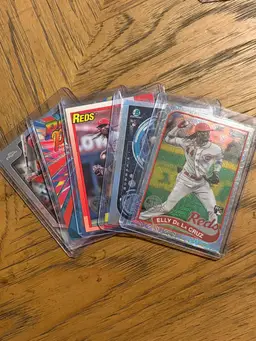 Elly De La Cruz 5 Card Lot - 2 Chrome RC, 2 2025 Inserts, and 2025 Topps Chrome National