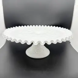 Vintage Fenton Silver Crest Spanish Lace Milk Glass Pedestal Cake Stand 11”
