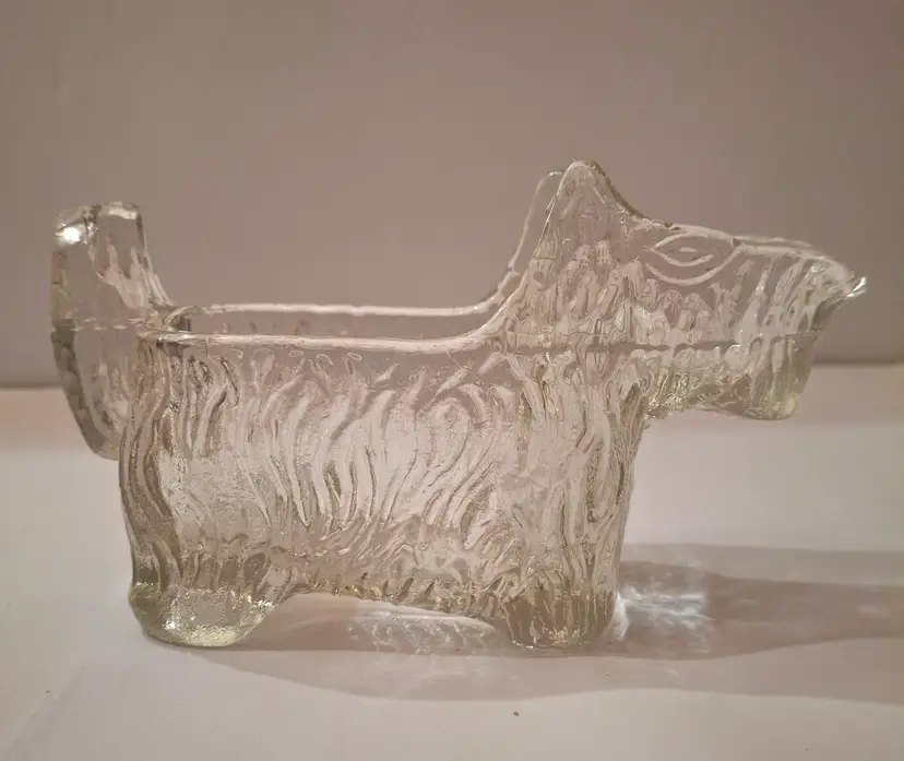 1930's L.E Smith pressed glass scottie dog